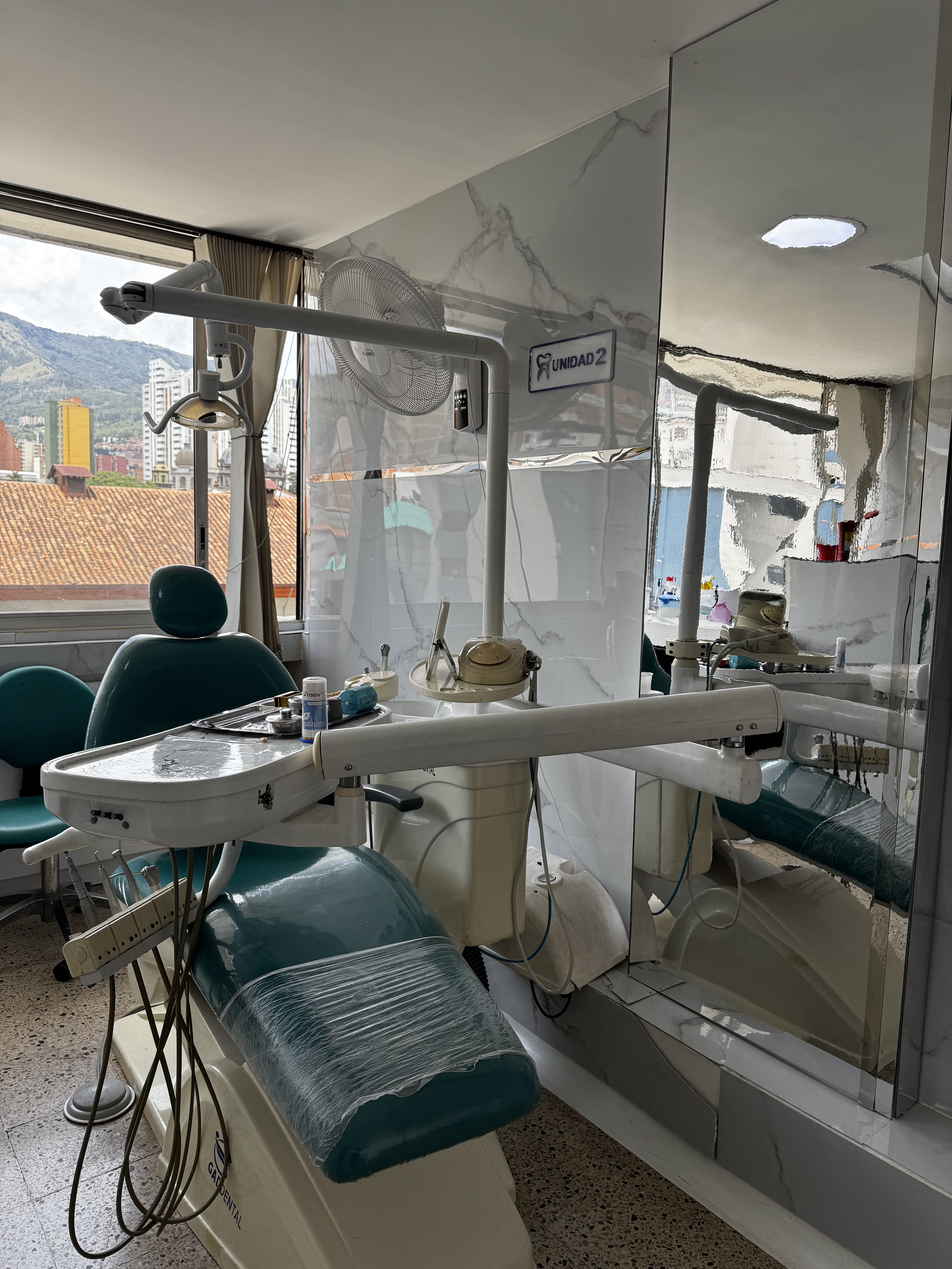 Unidad de atención odontológica equipada - Armonizando Sonrisas Medellín